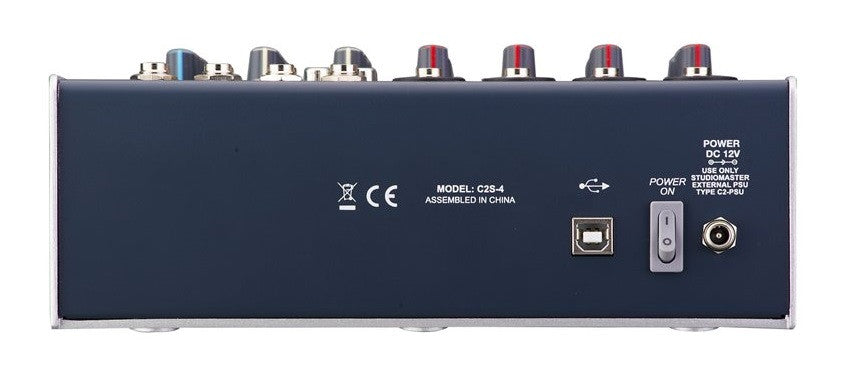 Mesa de Mistura Analógica STUDIOMASTER CS2-4